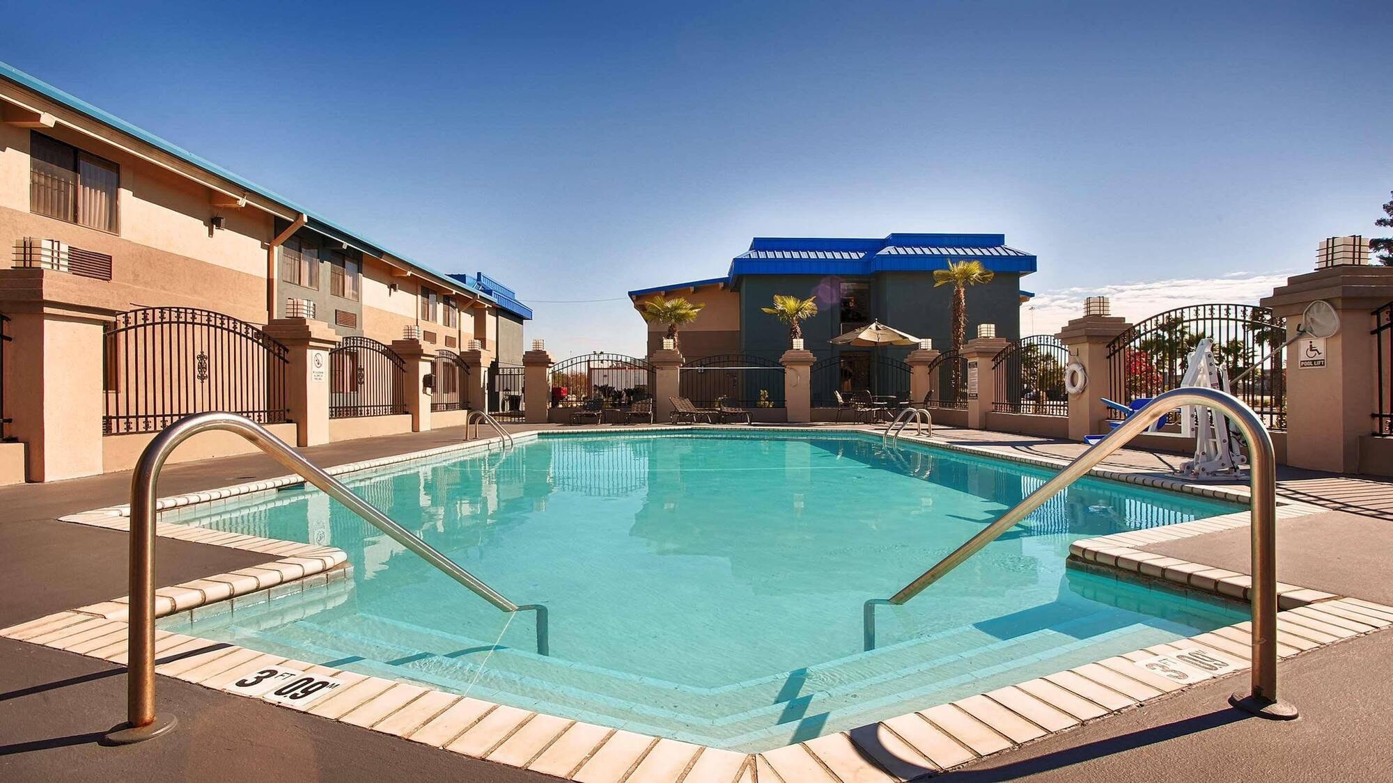 Red Roof Inn Port Allen Exterior photo